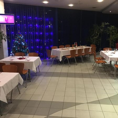 Tanagra Hotel Vilnius Buitenkant foto