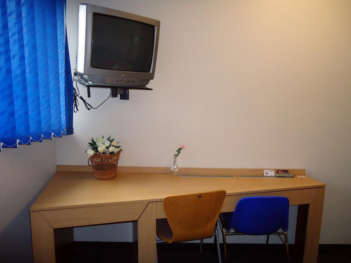 Tanagra Hotel Vilnius Buitenkant foto