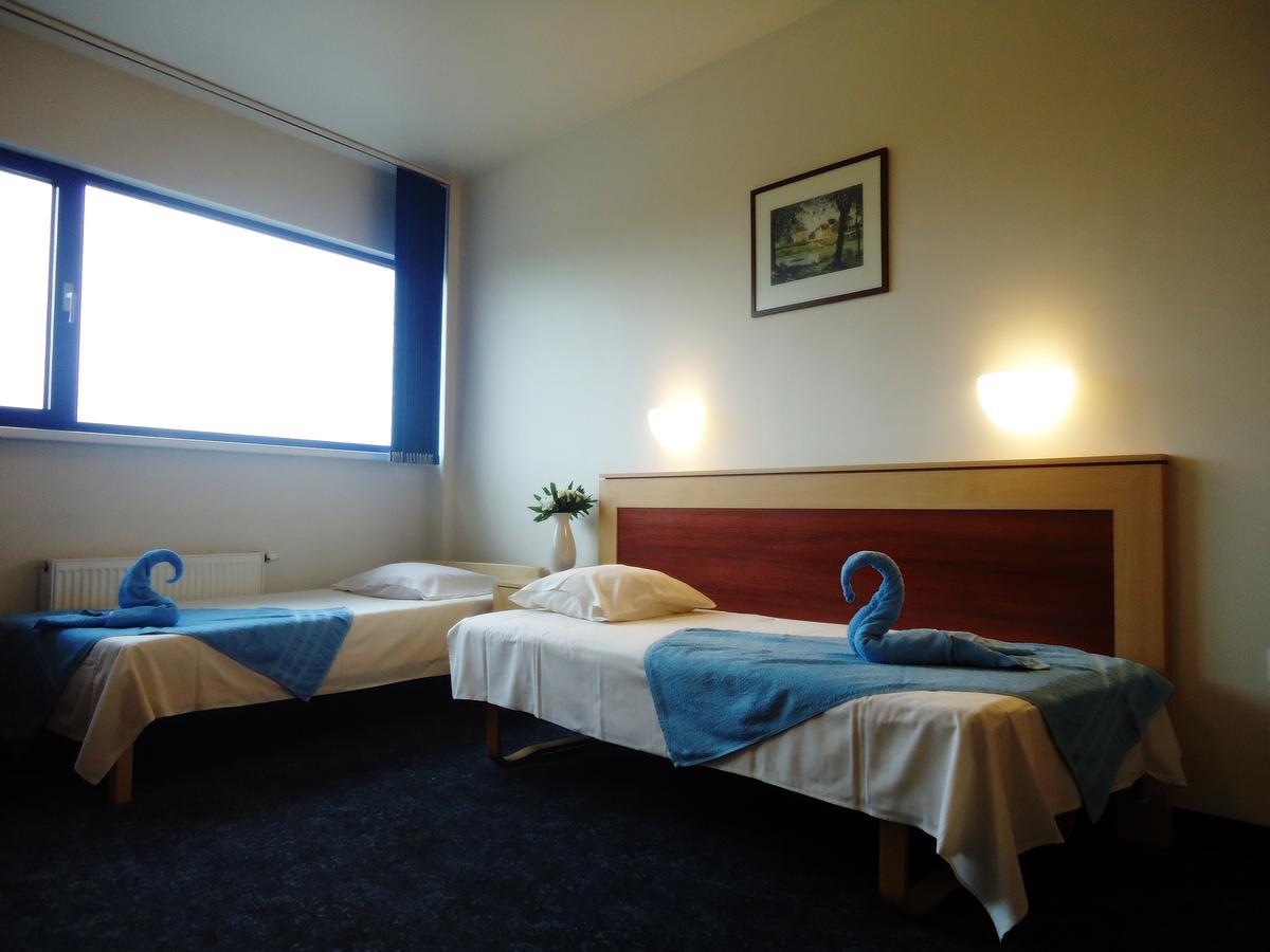 Tanagra Hotel Vilnius Buitenkant foto