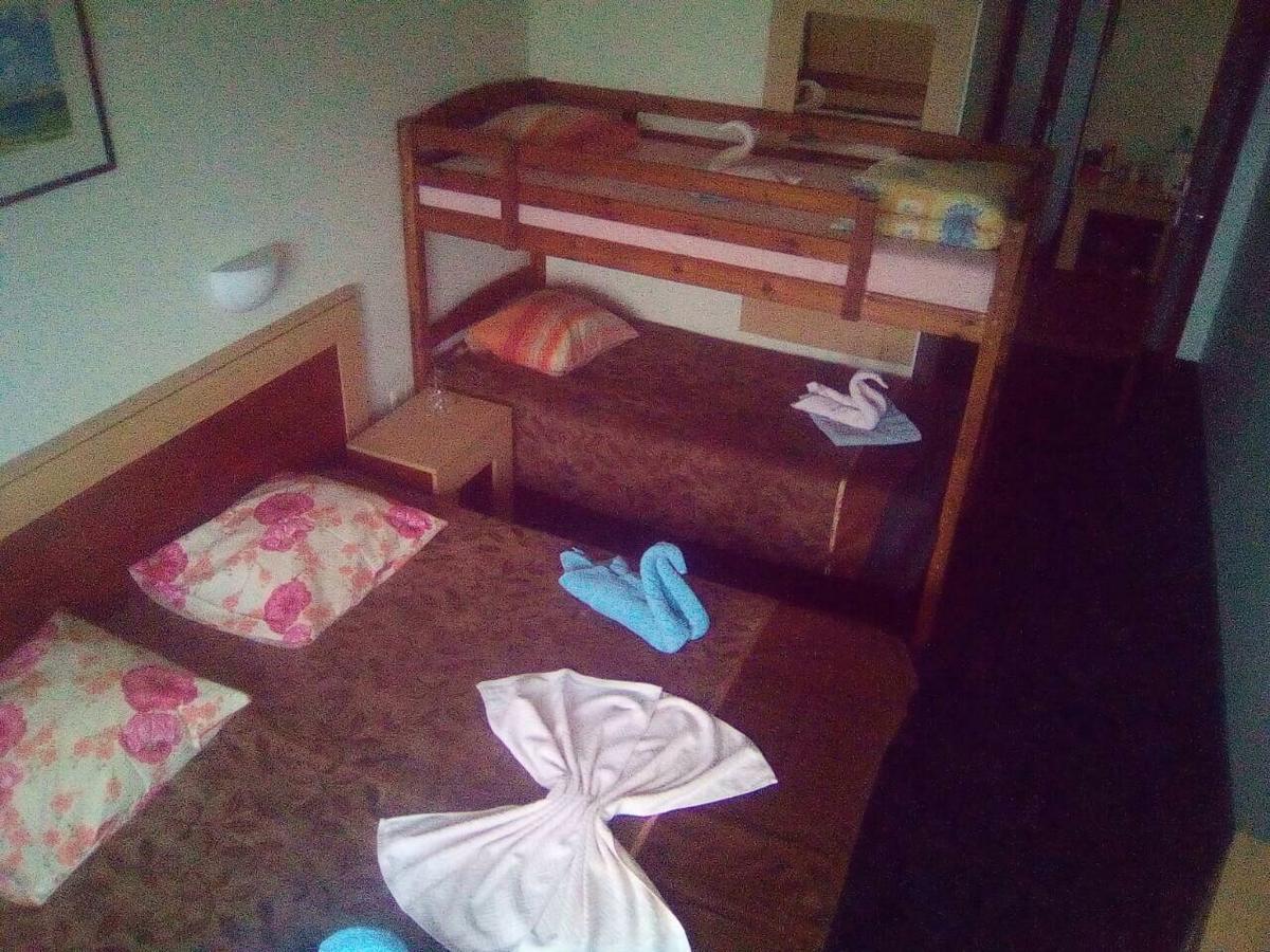 Tanagra Hotel Vilnius Buitenkant foto