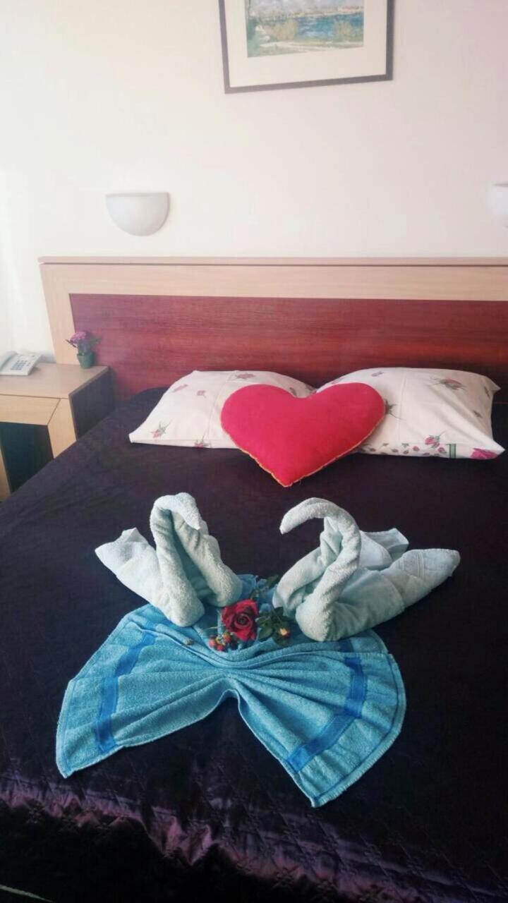 Tanagra Hotel Vilnius Buitenkant foto