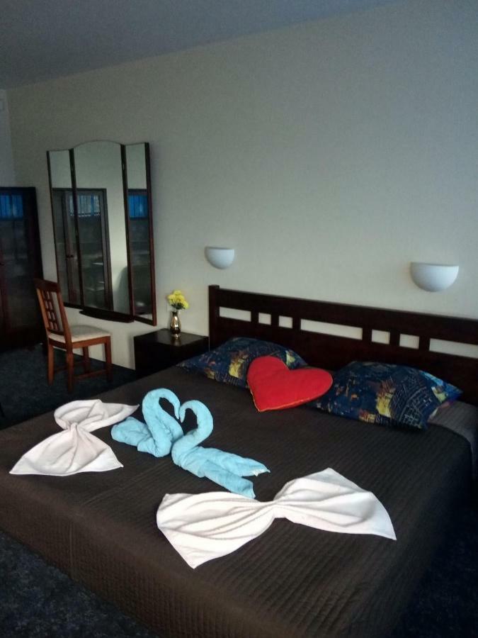 Tanagra Hotel Vilnius Buitenkant foto