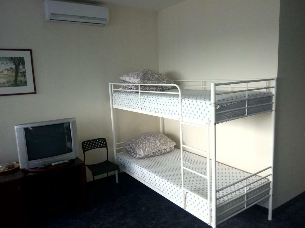 Tanagra Hotel Vilnius Buitenkant foto